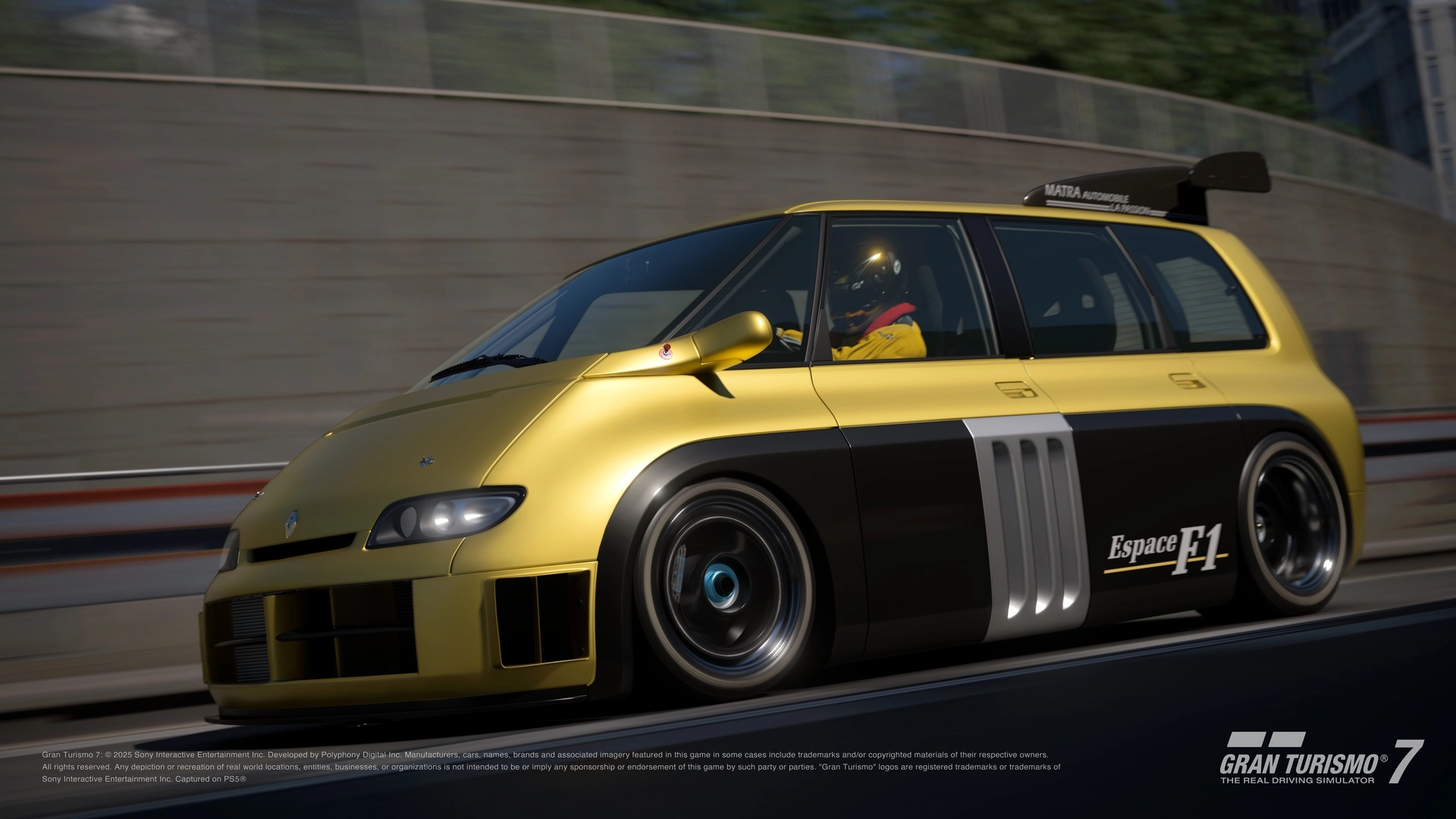 Renault Espace F1 in Gran Turismo 7: a fusion of racing heritage and innovative design in the Spec III Update.