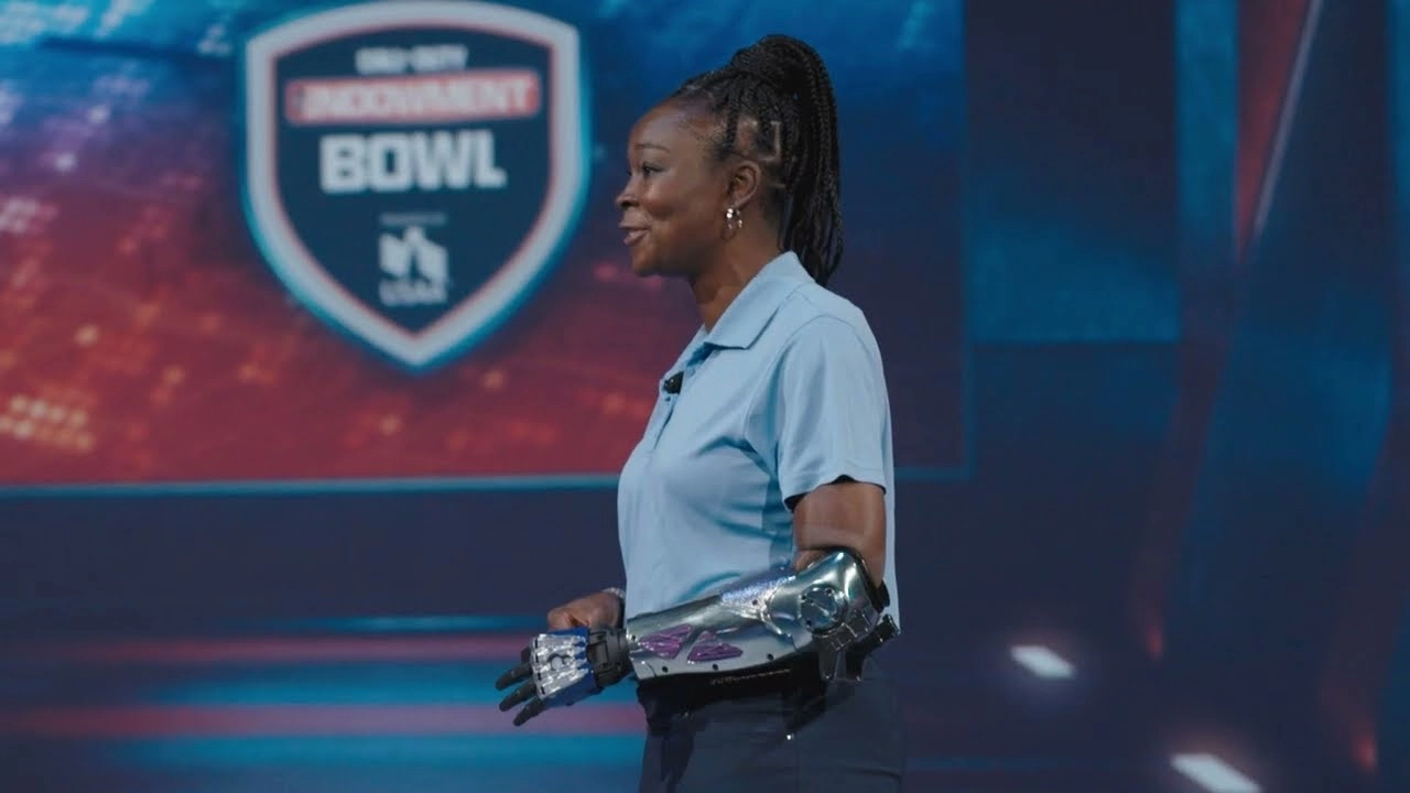 U.S. Army veteran Danielle Green speaks about veterans